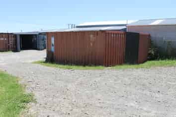 THE PERFECT TRADIE'S YARD!