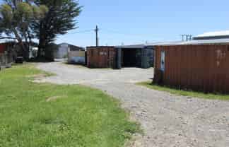 THE PERFECT TRADIE'S YARD!