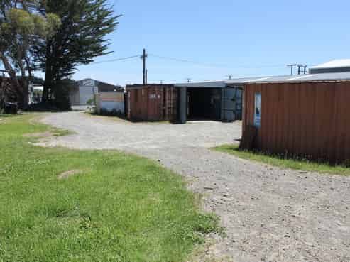 THE PERFECT TRADIE'S YARD!