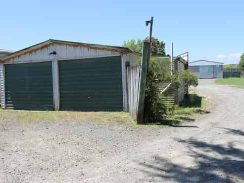 THE PERFECT TRADIE'S YARD!