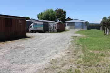 THE PERFECT TRADIE'S YARD!