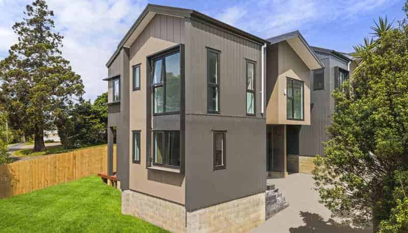 584 Beach Road, Rothesay Bay