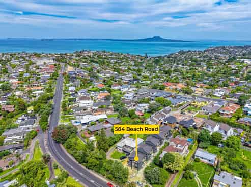 584 Beach Road, Rothesay Bay