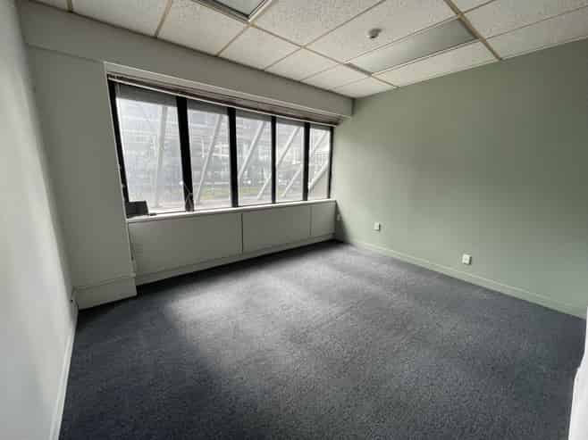 Partitioned Clinic Space on Victoria Street