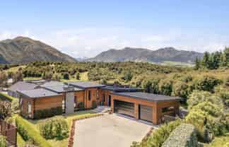 20 Edgewood Place, Peninsula Bay, Wanaka
