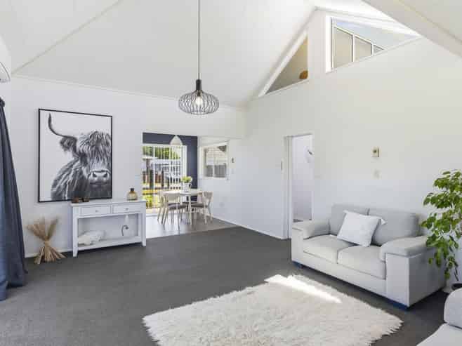 2 Cypress Grove, Paraparaumu