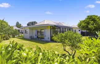 2 Cypress Grove, Paraparaumu