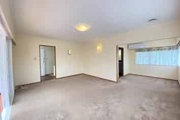 13 The Rosebowl, Sunnyhills