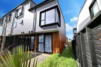 14 Ara Mara Hua, Henderson