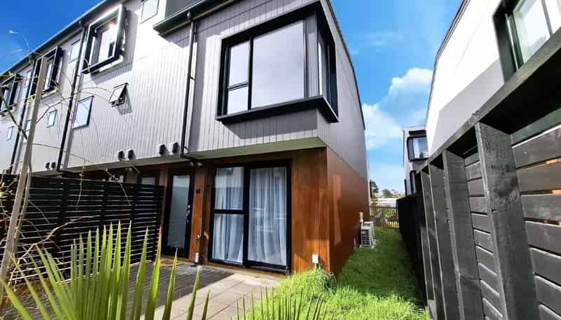 14 Ara Mara Hua, Henderson