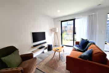 14 Ara Mara Hua, Henderson