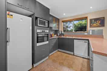 2 Church Street, Ashburton