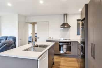 15A Queen Street, Westport