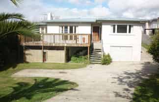 186 Waimumu Road, Massey