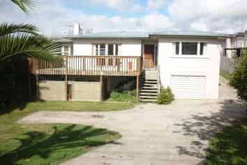 186 Waimumu Road, Massey