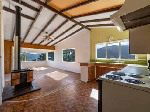 308 Port Underwood Road, Waikawa