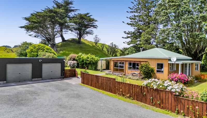 5610 South Road, Rahotu