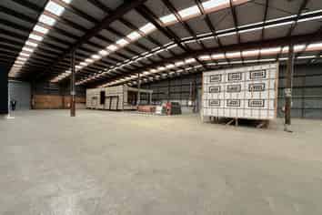 1800m² Warehouse With Large Secure Yard