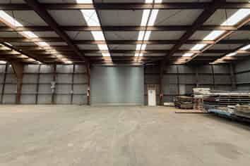 1800m² Warehouse With Large Secure Yard