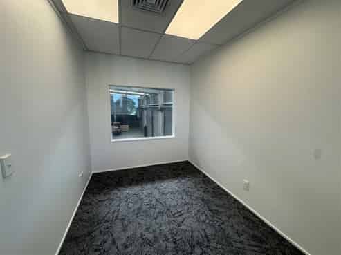 Mt Wellington Sublease with 2 Parks