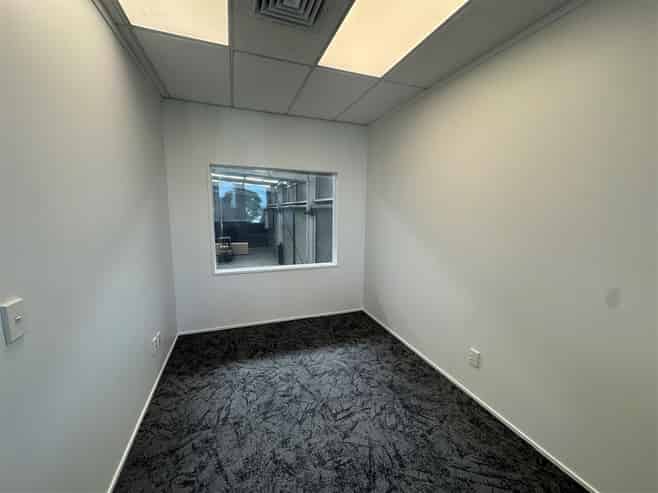 Mt Wellington Sublease with 2 Parks