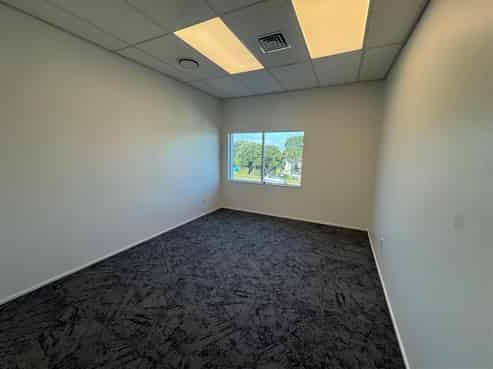 Mt Wellington Sublease with 2 Parks