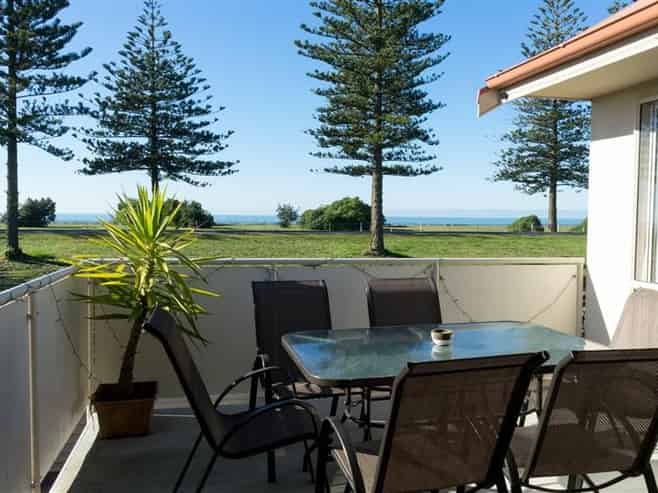 100 Te Awa Avenue, Te Awa