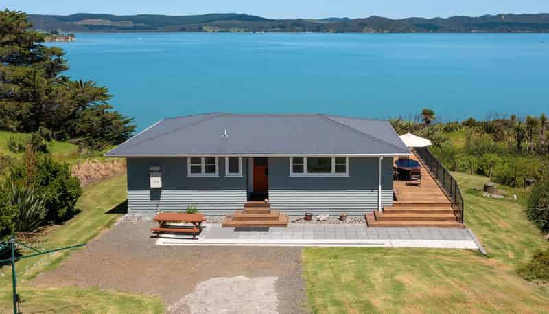 67 Waione Road, OPONONI