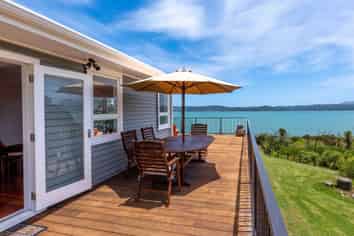 67 Waione Road, OPONONI