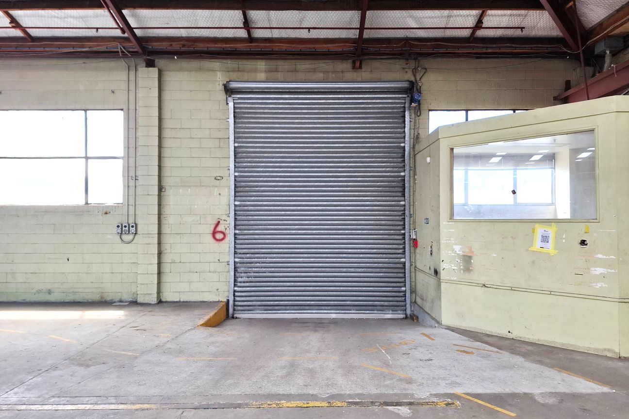 Harbuourside Warehouse - 1643sqm - Fler
