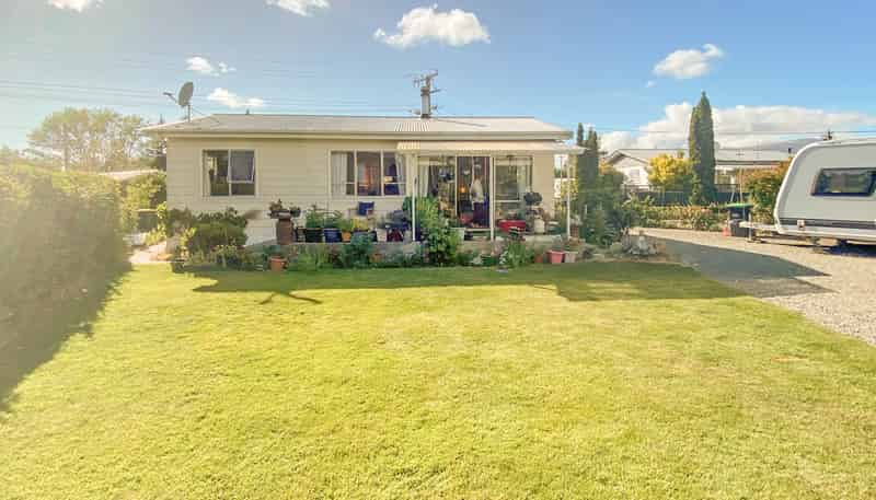 6 Maryburn Road, Twizel