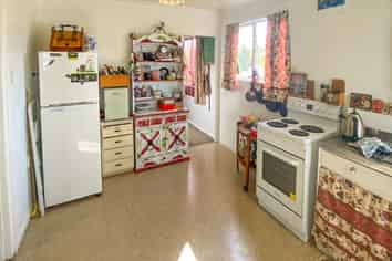 6 Maryburn Road, Twizel