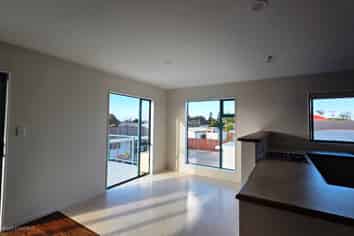 12B The Centre, Waipu