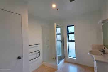 12B The Centre, Waipu