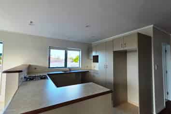 12B The Centre, Waipu