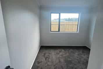 56 Hokioi Drive, Porirua