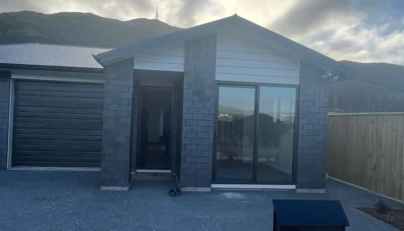 56 Hokioi Drive, Porirua