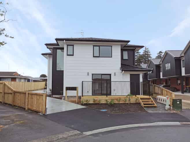 3/16 Inverness Avenue, Hamilton East