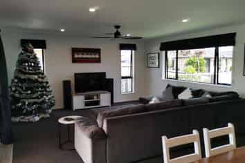 17 Roto View, One Tree Point