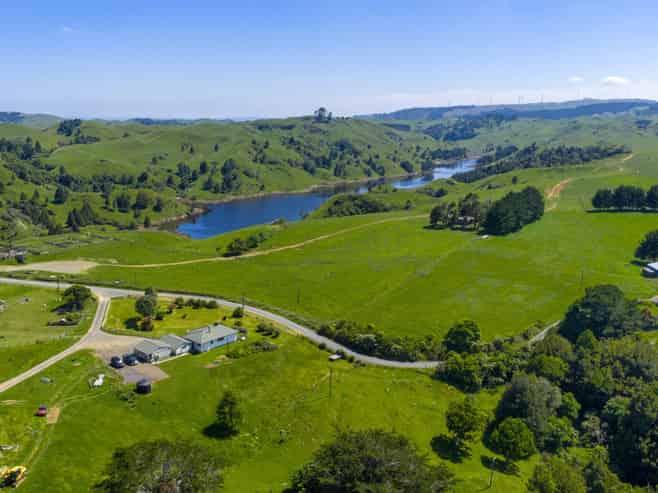 822 Kawhia Road, Makomako