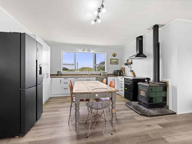 822 Kawhia Road, Makomako