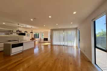 55  Te Oneroa Way , Long Bay