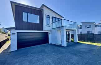 55  Te Oneroa Way , Long Bay