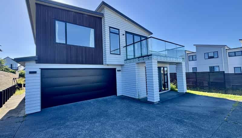 55  Te Oneroa Way , Long Bay