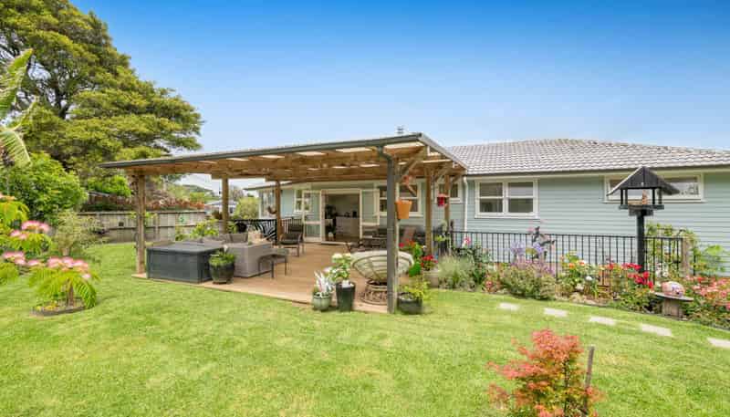 22 Downer Street, Helensville
