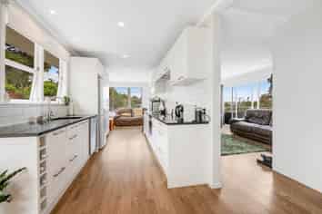 22 Downer Street, Helensville