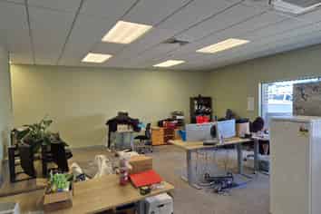 Excellent Commercial Premises for Lease