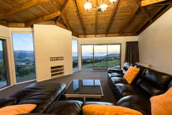 252 Normandale Road, Normandale