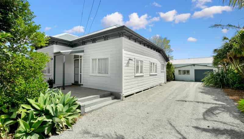 6 Duke Street, Tamarau