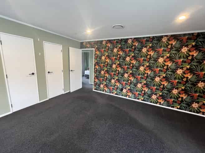 2/6B Youngs Road, Papakura